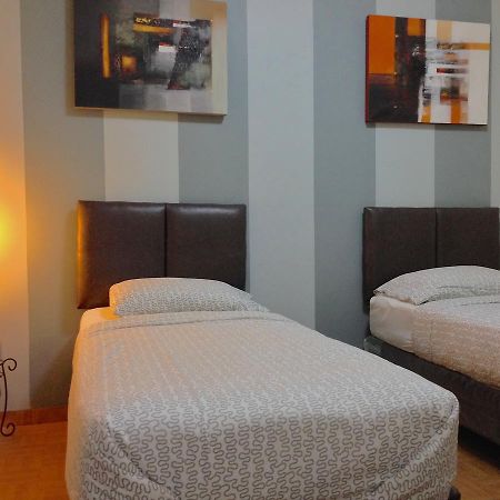 Tator Hotel Джакарта Екстериор снимка